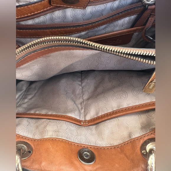 🔥🔥LOW START 🔥🔥Michael Kors Signature Cynthia Medium Satchel Shoulder Bag - Picture 9 of 13